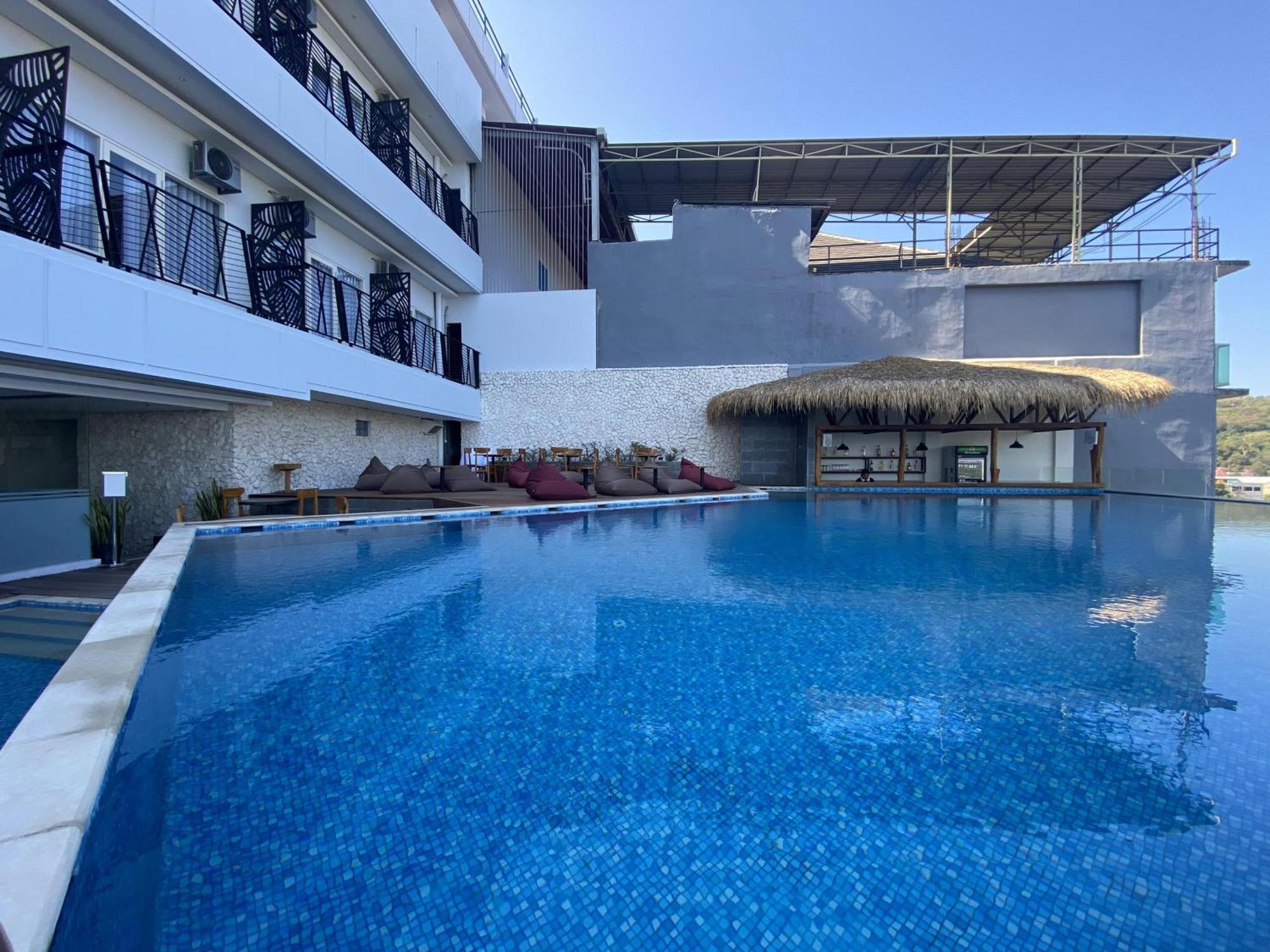 Zasgo Hotel Labuan Bajo Ngoại thất bức ảnh