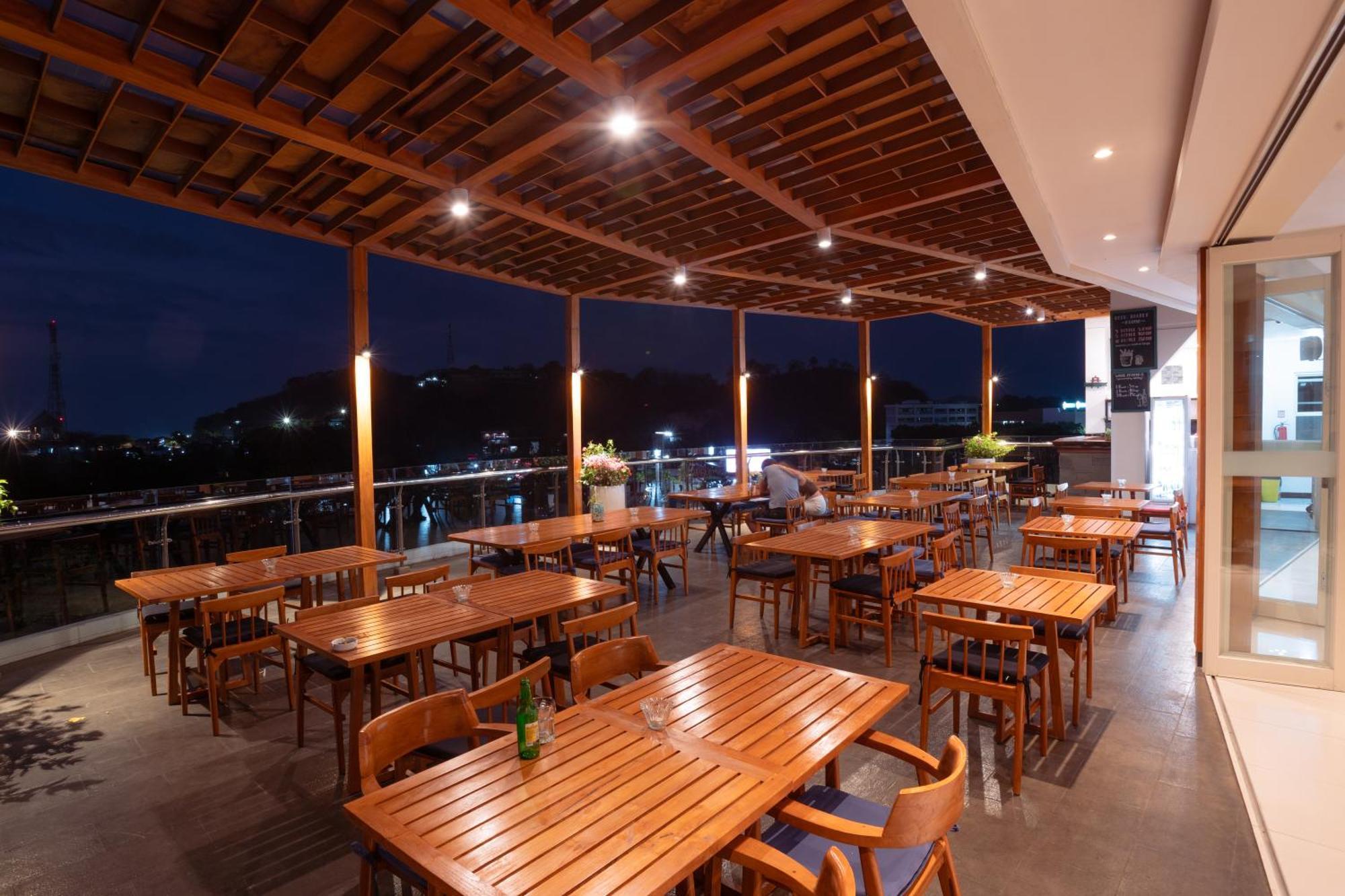 Zasgo Hotel Labuan Bajo Ngoại thất bức ảnh