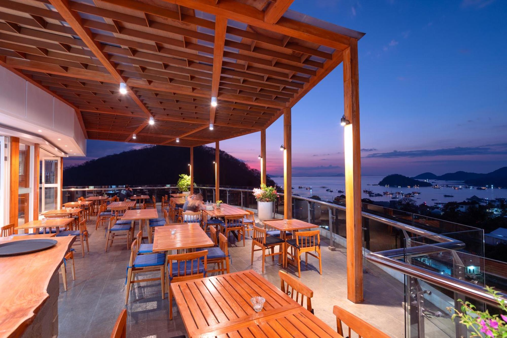 Zasgo Hotel Labuan Bajo Ngoại thất bức ảnh
