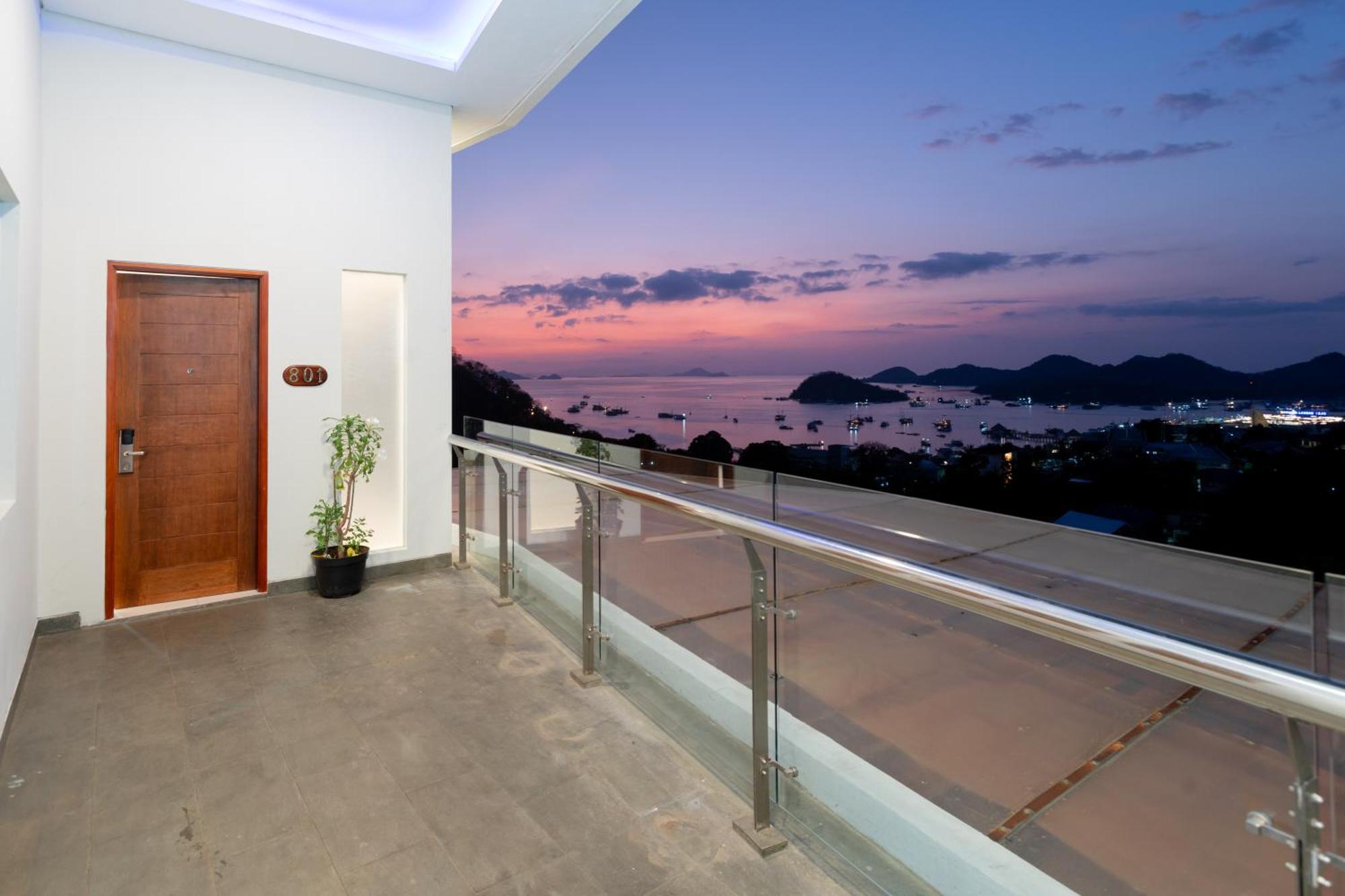 Zasgo Hotel Labuan Bajo Ngoại thất bức ảnh