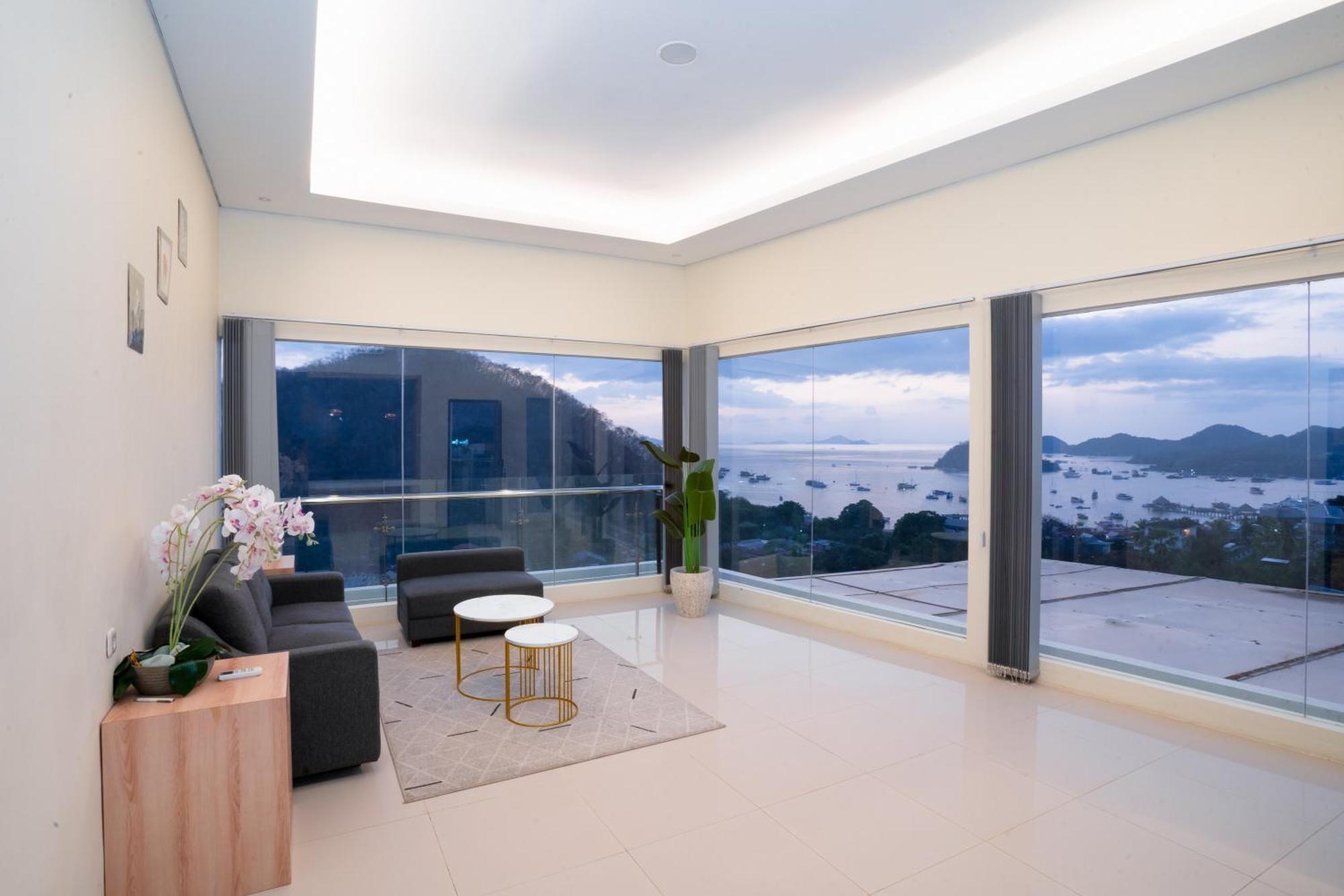 Zasgo Hotel Labuan Bajo Ngoại thất bức ảnh