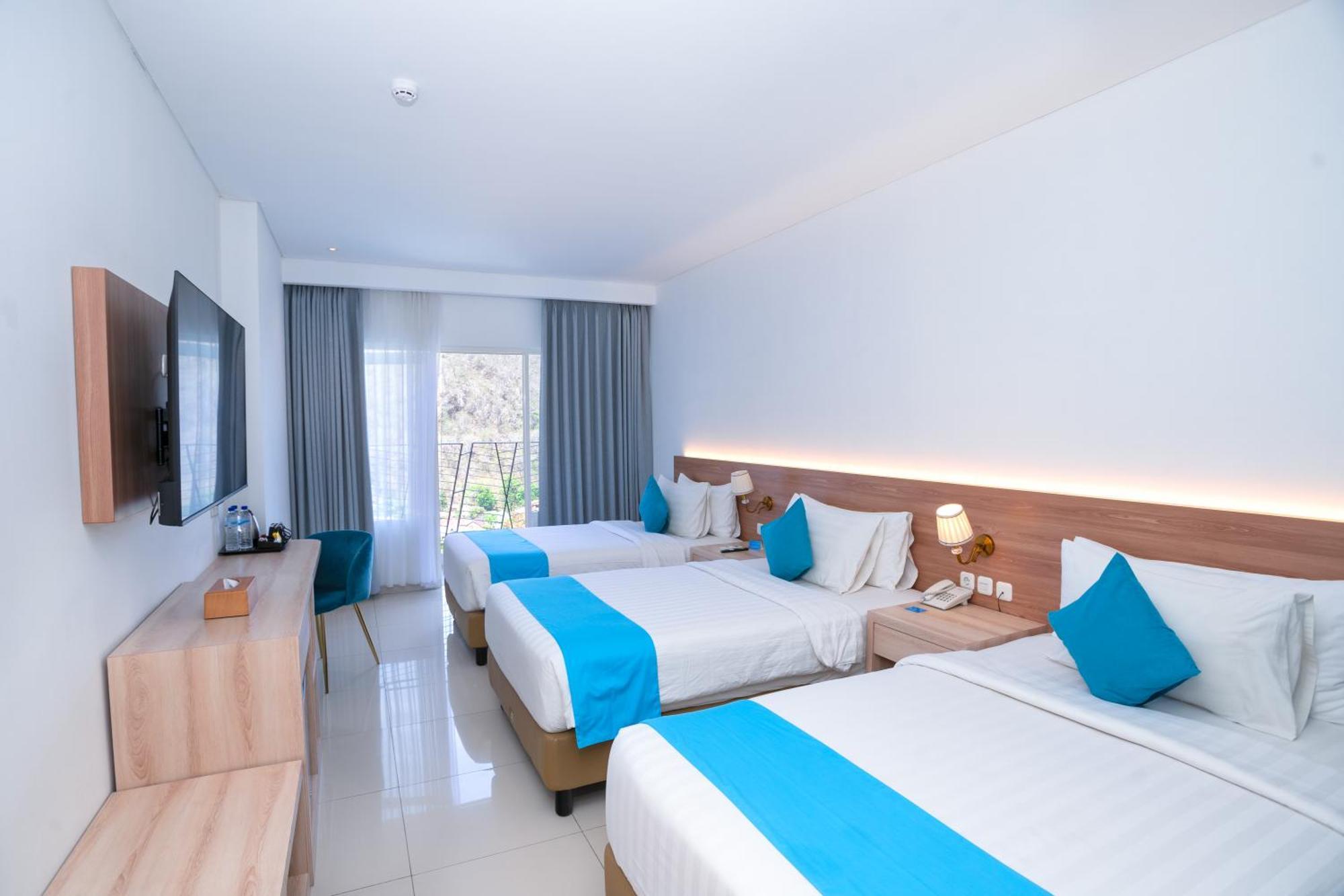 Zasgo Hotel Labuan Bajo Ngoại thất bức ảnh